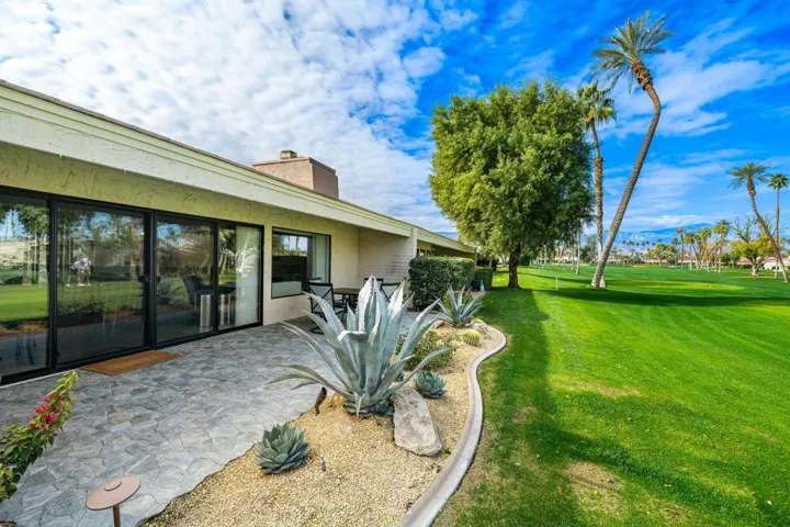 44-web-or-mls-MCValle_OPMG_0126_044