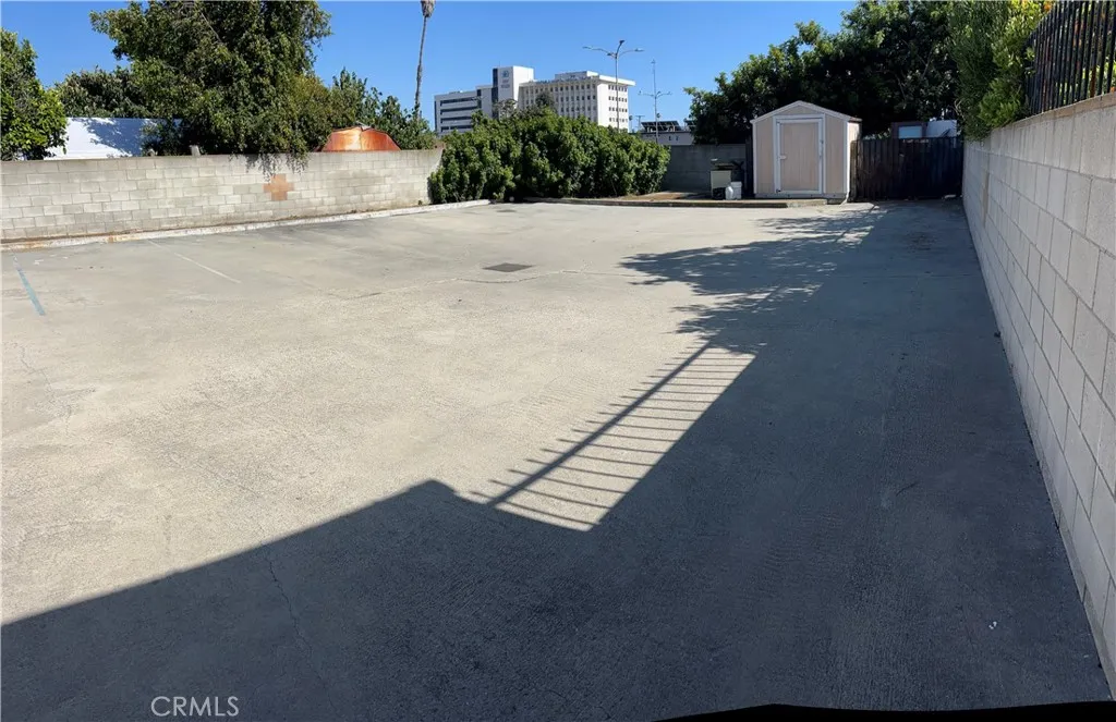 BACK PARKING