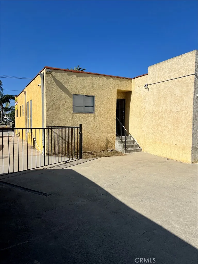 BACK ENTRANCE