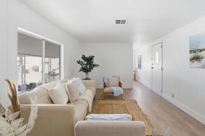 15_1150 ventura blvd-12