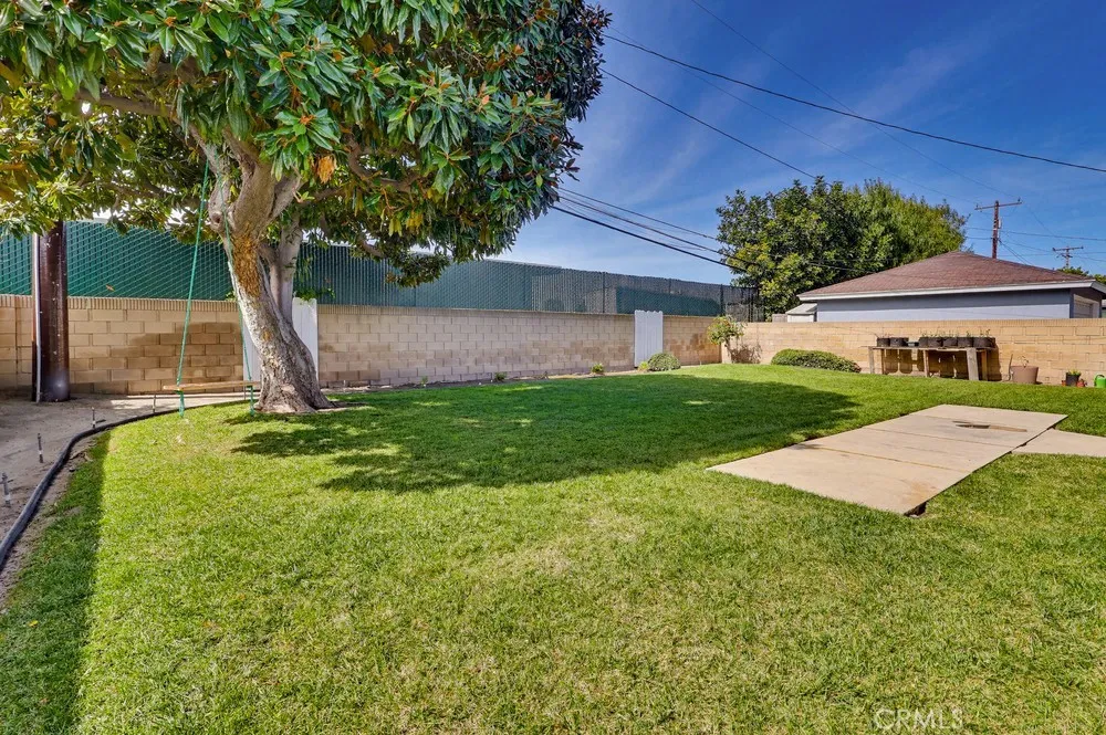 1841 Fanwood, Long Beach, California 90815 home-pic-33