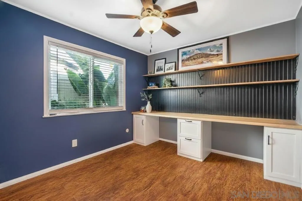 10853 Westonhill Dr, San Diego, California 92126 home-pic-10