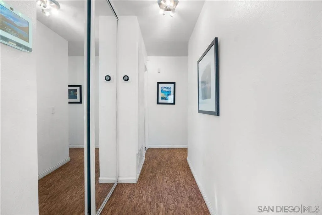 10853 Westonhill Dr, San Diego, California 92126 home-pic-14
