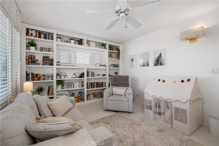 Init #A Bedroom Shelving