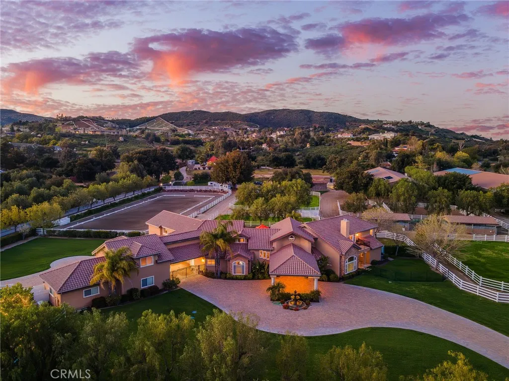 20580 Avenida De Arboles, Murrieta, California 92562 home-pic-25