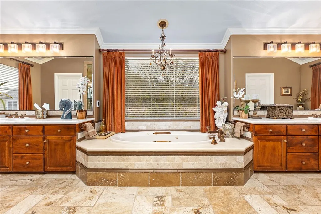 20580 Avenida De Arboles, Murrieta, California 92562 home-pic-70