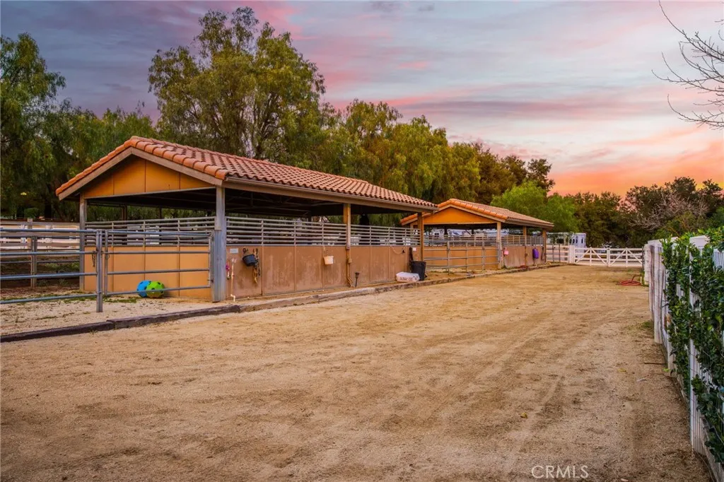 20580 Avenida De Arboles, Murrieta, California 92562 home-pic-8