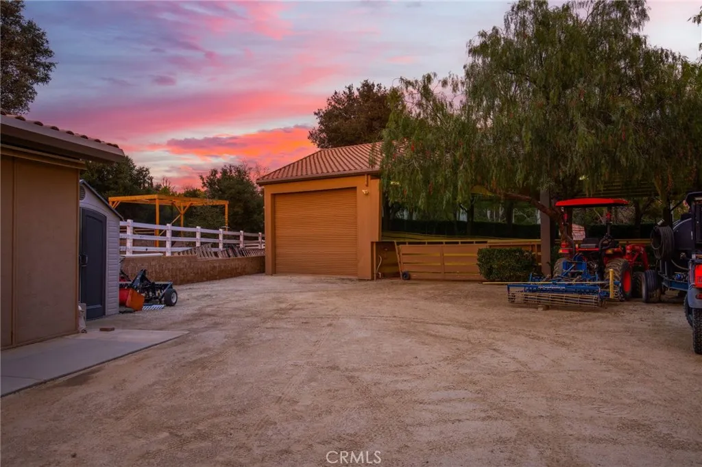 20580 Avenida De Arboles, Murrieta, California 92562 home-pic-11