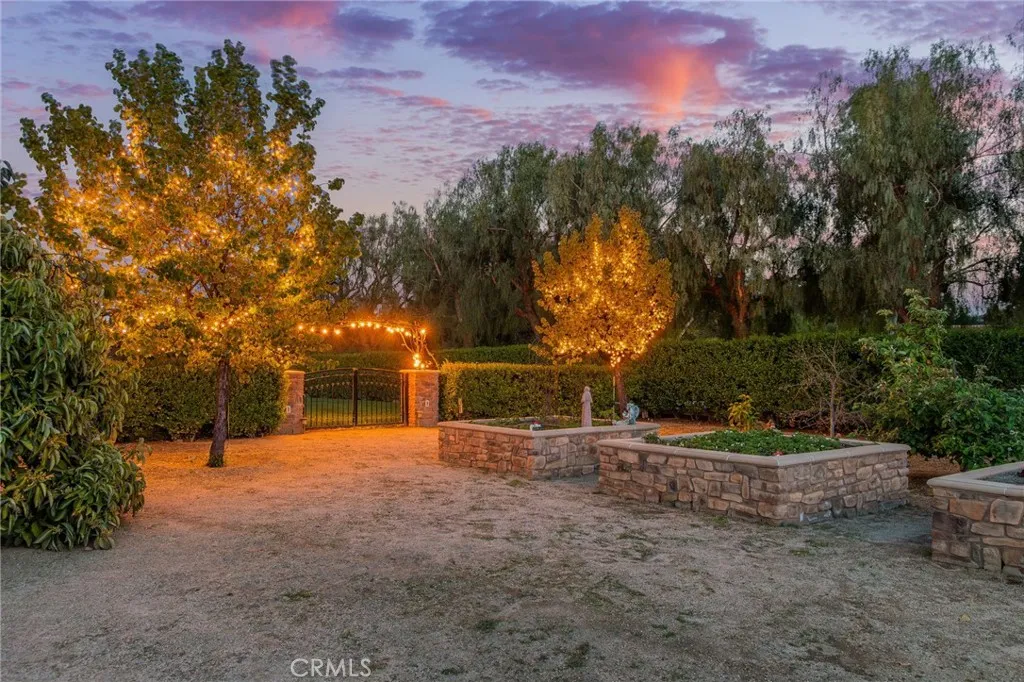 20580 Avenida De Arboles, Murrieta, California 92562 home-pic-31