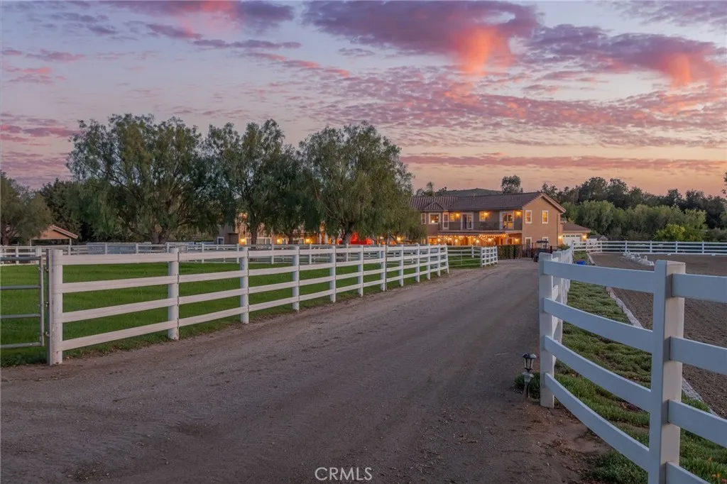 20580 Avenida De Arboles, Murrieta, California 92562 home-pic-30