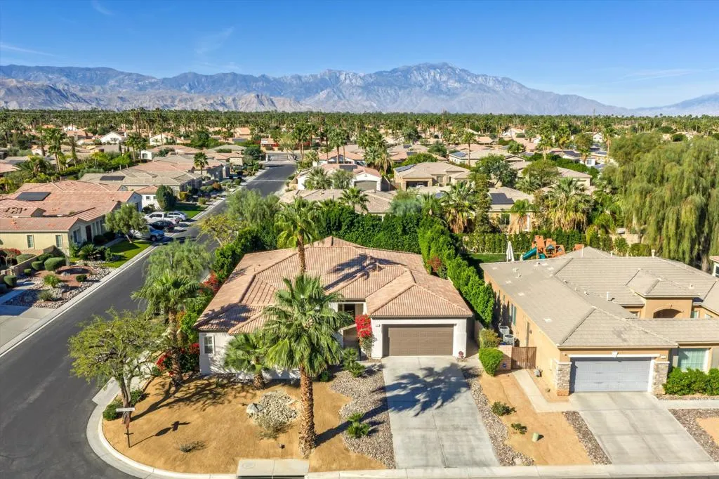 117 Rosetta Court, Palm Desert, California 92211 home-pic-36