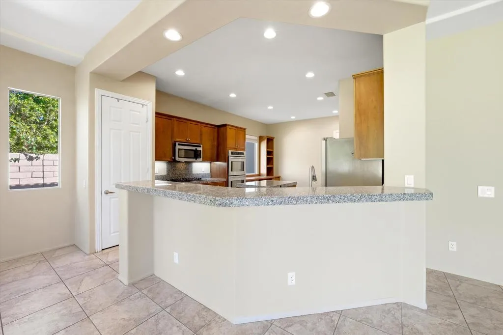 117 Rosetta Court, Palm Desert, California 92211 home-pic-12