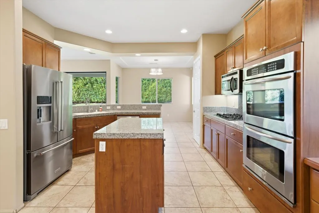 117 Rosetta Court, Palm Desert, California 92211 home-pic-13