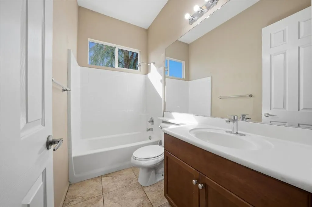 117 Rosetta Court, Palm Desert, California 92211 home-pic-23
