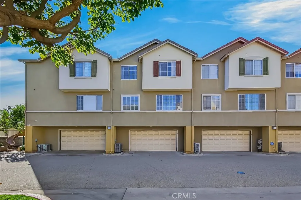 23429 S Vermont Avenue B, Torrance, California 90502 home-pic-1