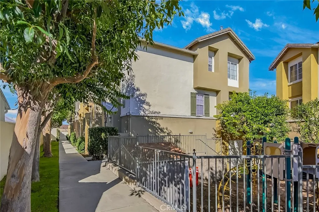 23429 S Vermont Avenue B, Torrance, California 90502 home-pic-10