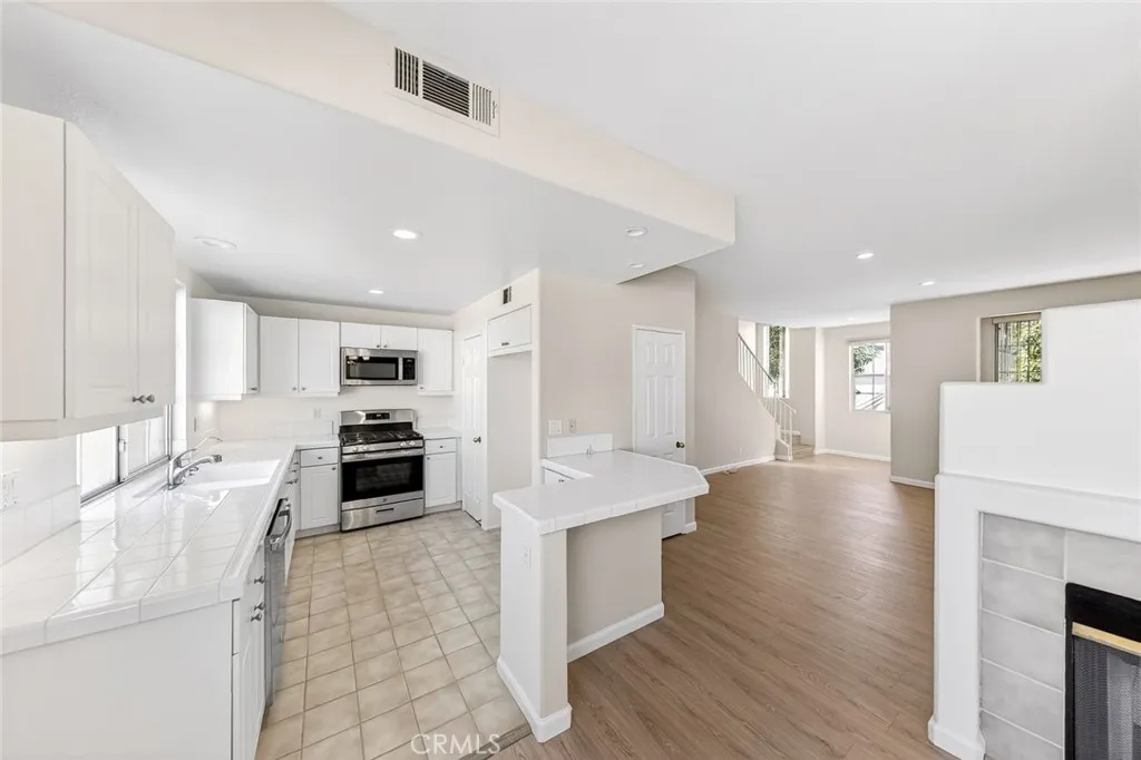 23429 S Vermont Avenue B, Torrance, California 90502 home-pic-17