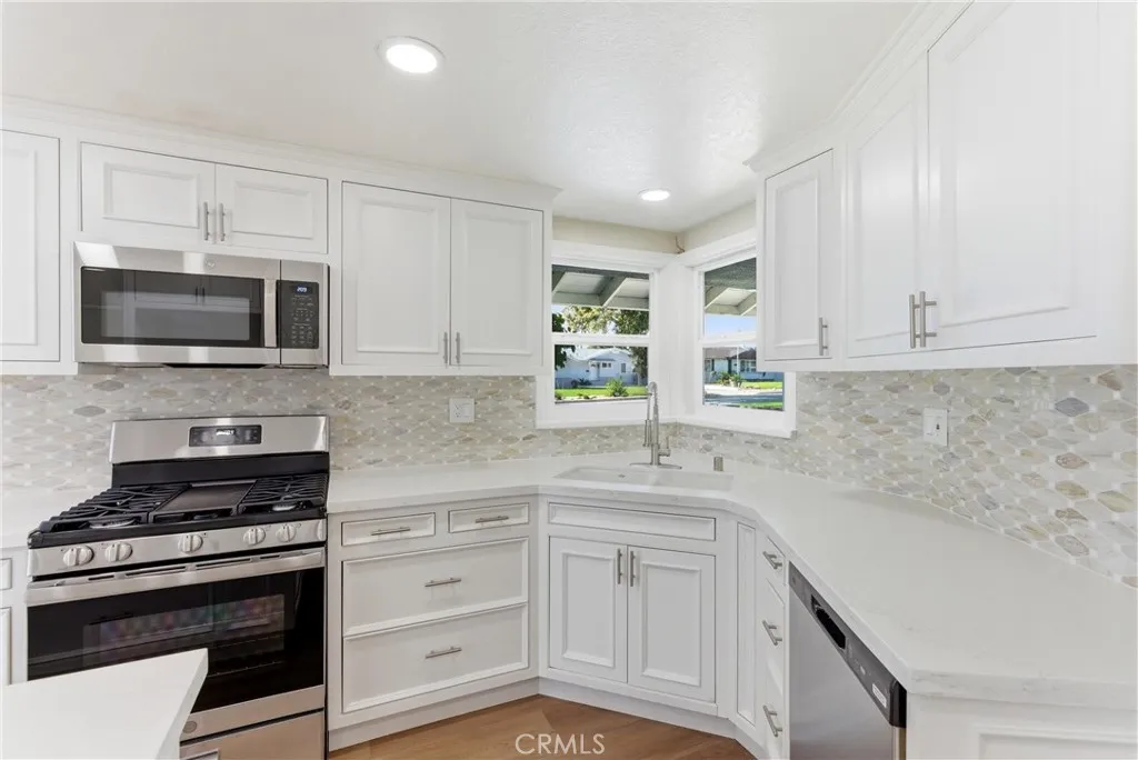 306 S Vallejo, Upland, California 91786 home-pic-11