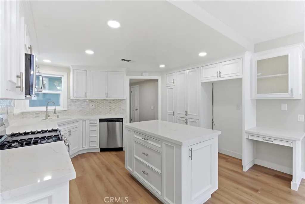 306 S Vallejo, Upland, California 91786 home-pic-10
