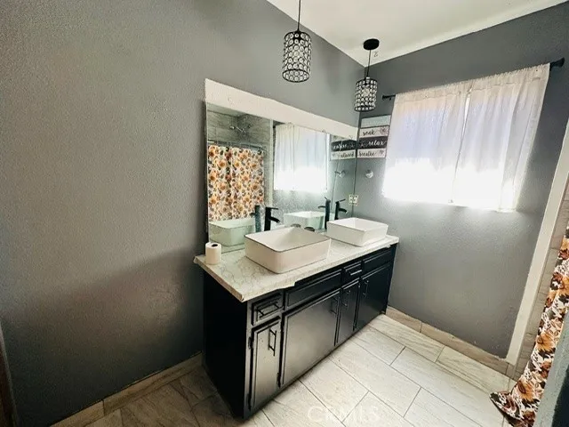 2nd Bathroom