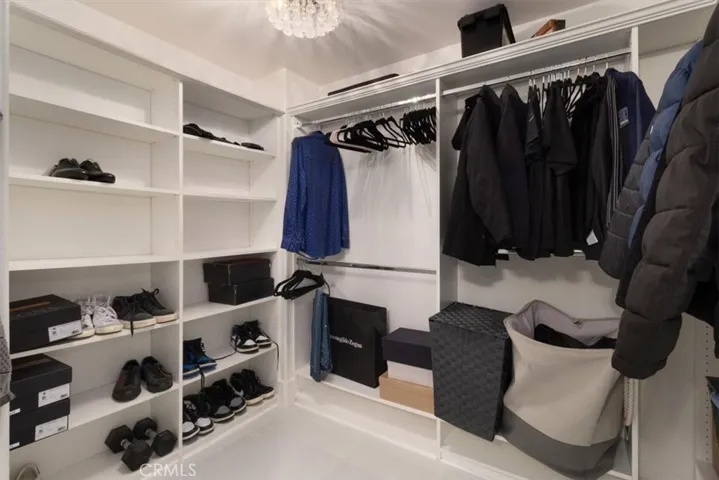 Full room walk-in closet