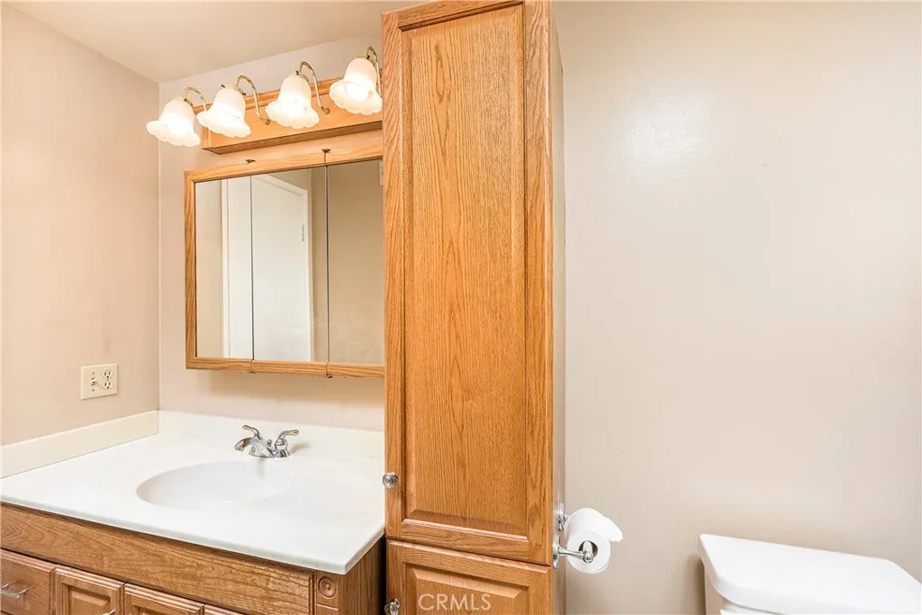 1915 W Saint Gertrude, Santa Ana Heights, California 92704 home-pic-10