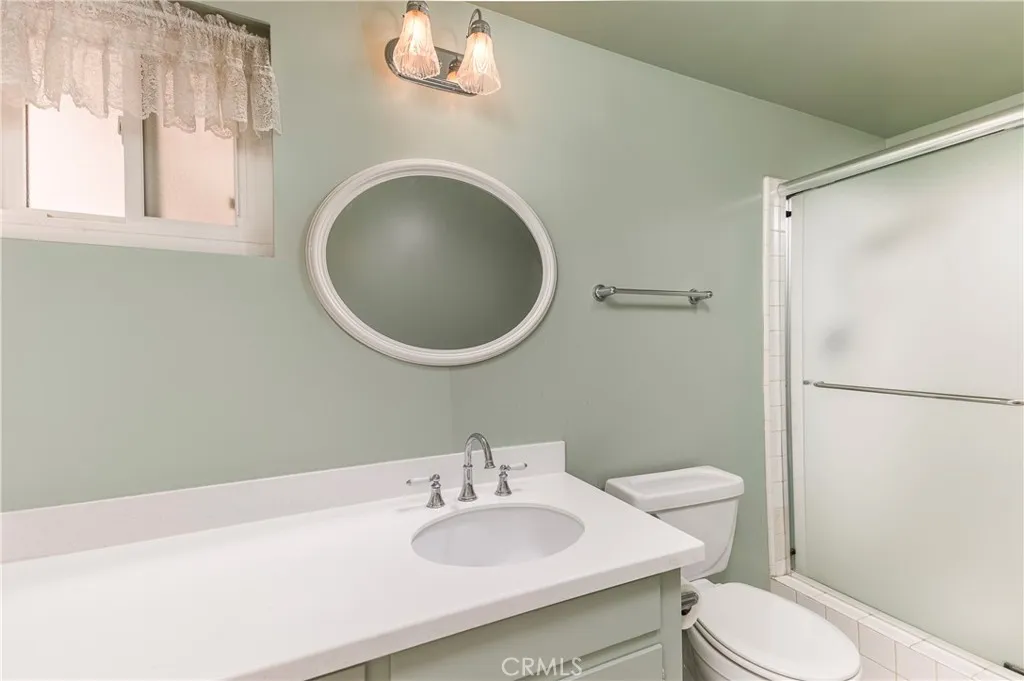 1915 W Saint Gertrude, Santa Ana Heights, California 92704 home-pic-15