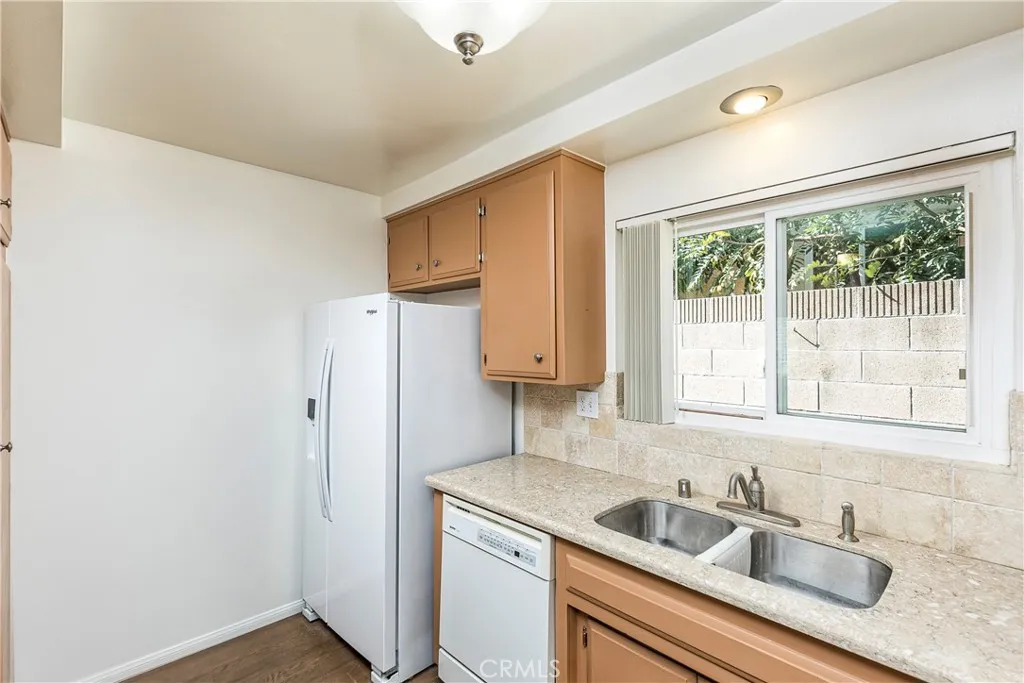 1915 W Saint Gertrude, Santa Ana Heights, California 92704 home-pic-6