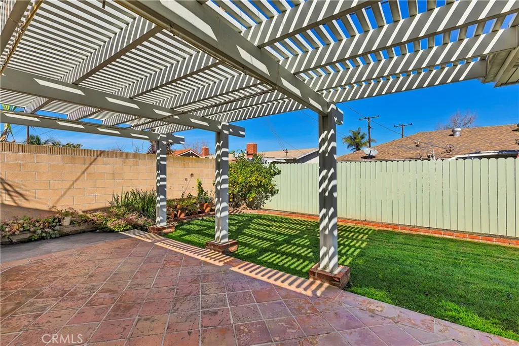 1915 W Saint Gertrude, Santa Ana Heights, California 92704 home-pic-23