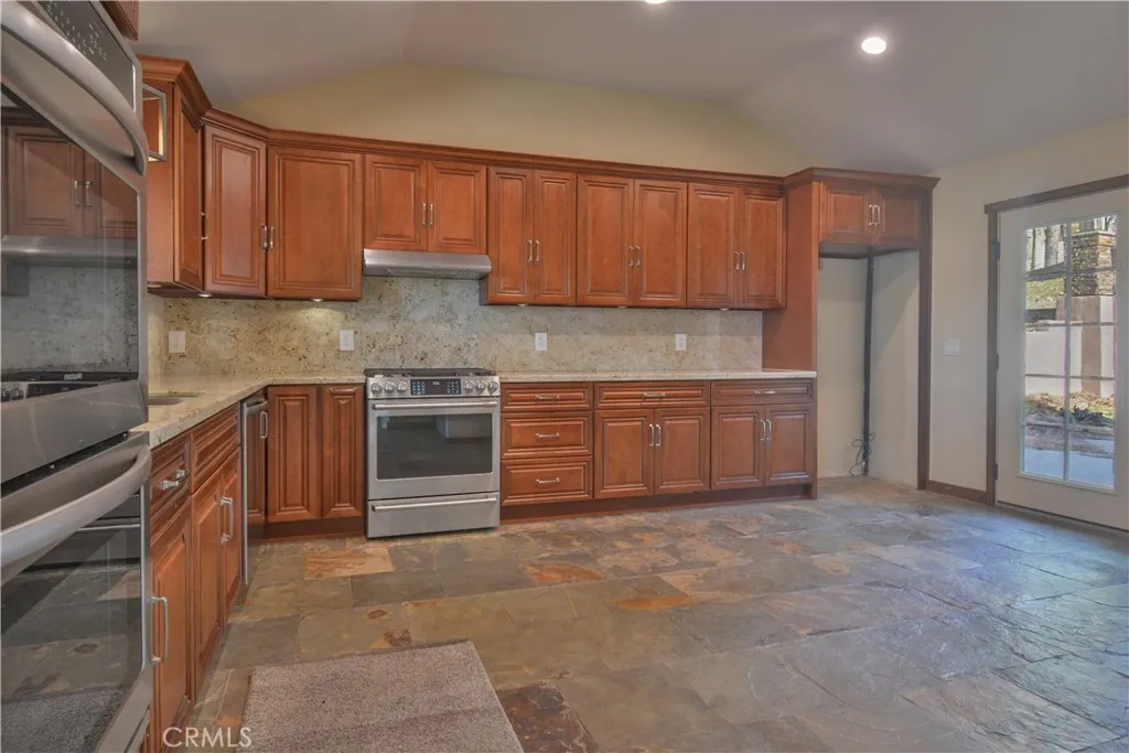 27788 West Shore, Lake Arrowhead, California 92352 home-pic-13