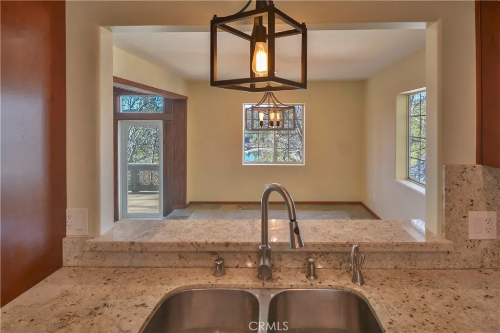 27788 West Shore, Lake Arrowhead, California 92352 home-pic-14