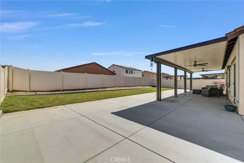 2039 Renata Drive, Perris, California 92571 home-pic-32