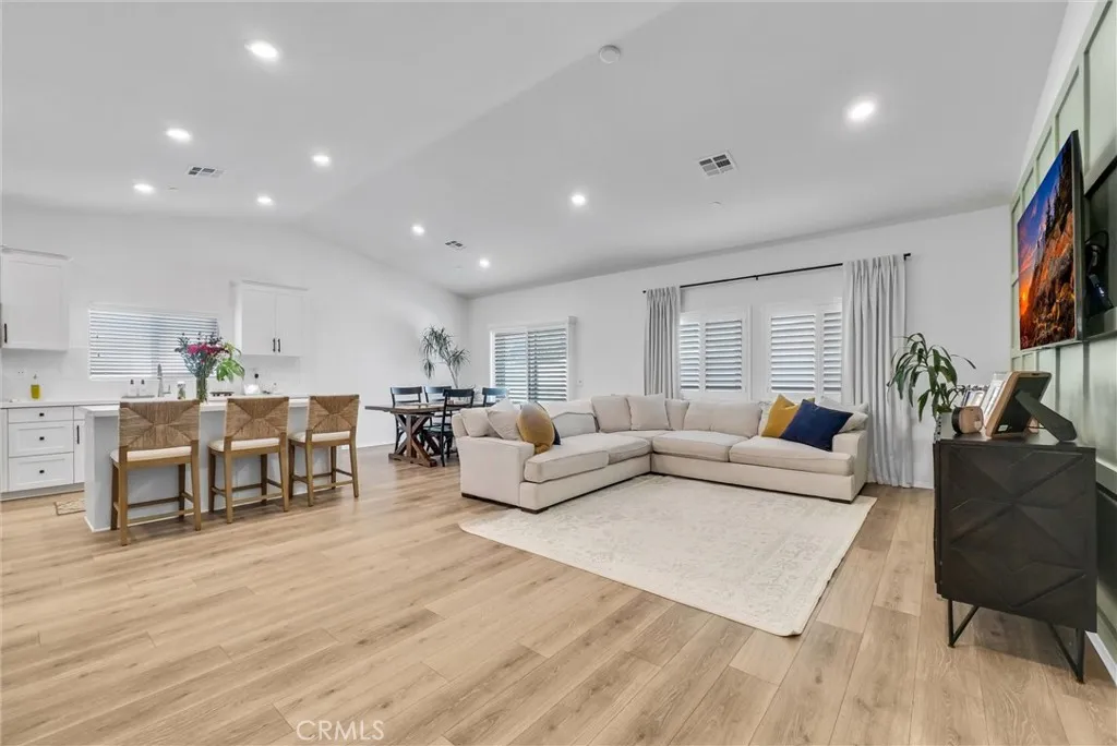 2039 Renata Drive, Perris, California 92571 home-pic-4
