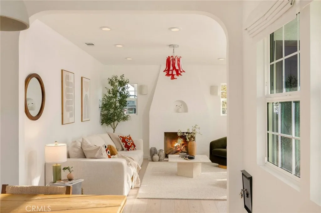 800 N N Formosa, Los Angeles, California 90046 home-pic-9