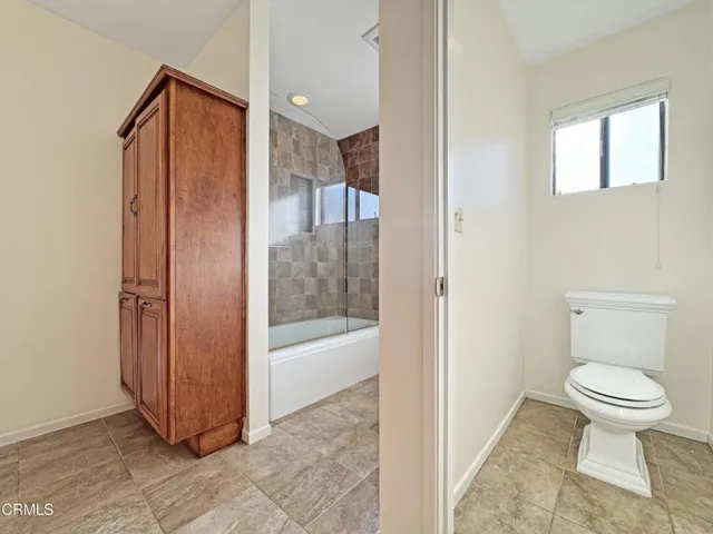 Dorothy second bathroom WC