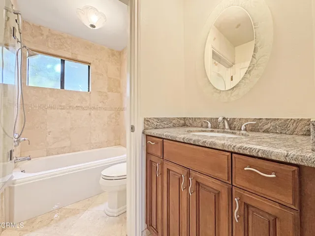 Dorothy third full bathroom