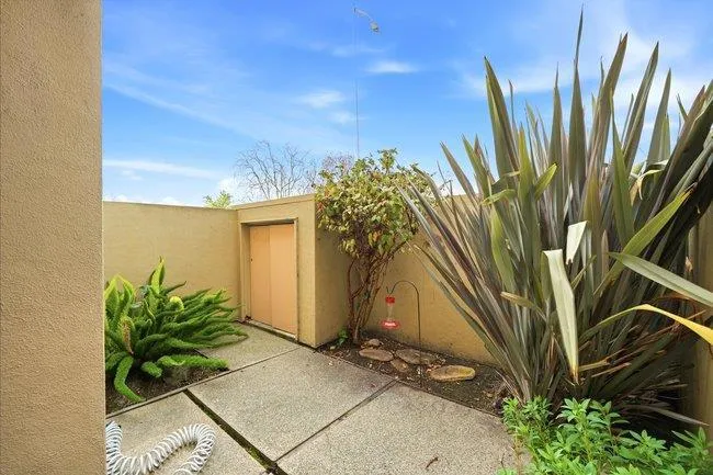 1067 Padre Drive 2, Salinas, California 93901