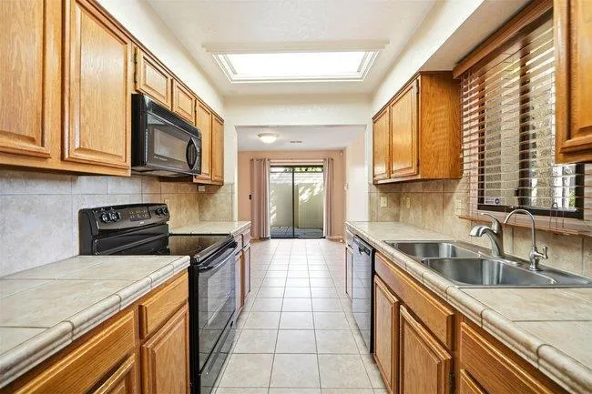 1067 Padre Drive 2, Salinas, California 93901