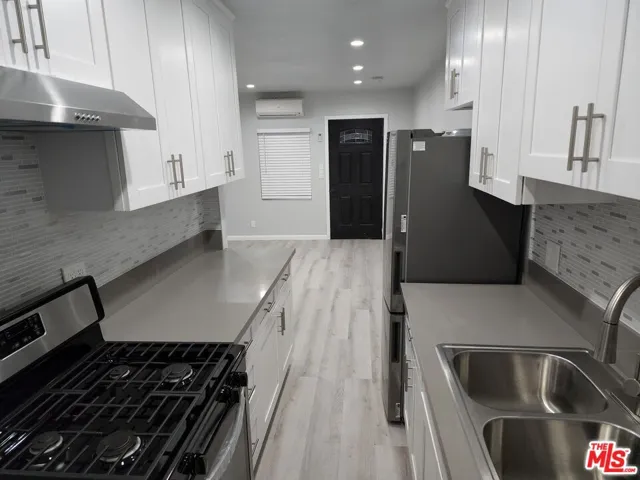 Kitchen & living room