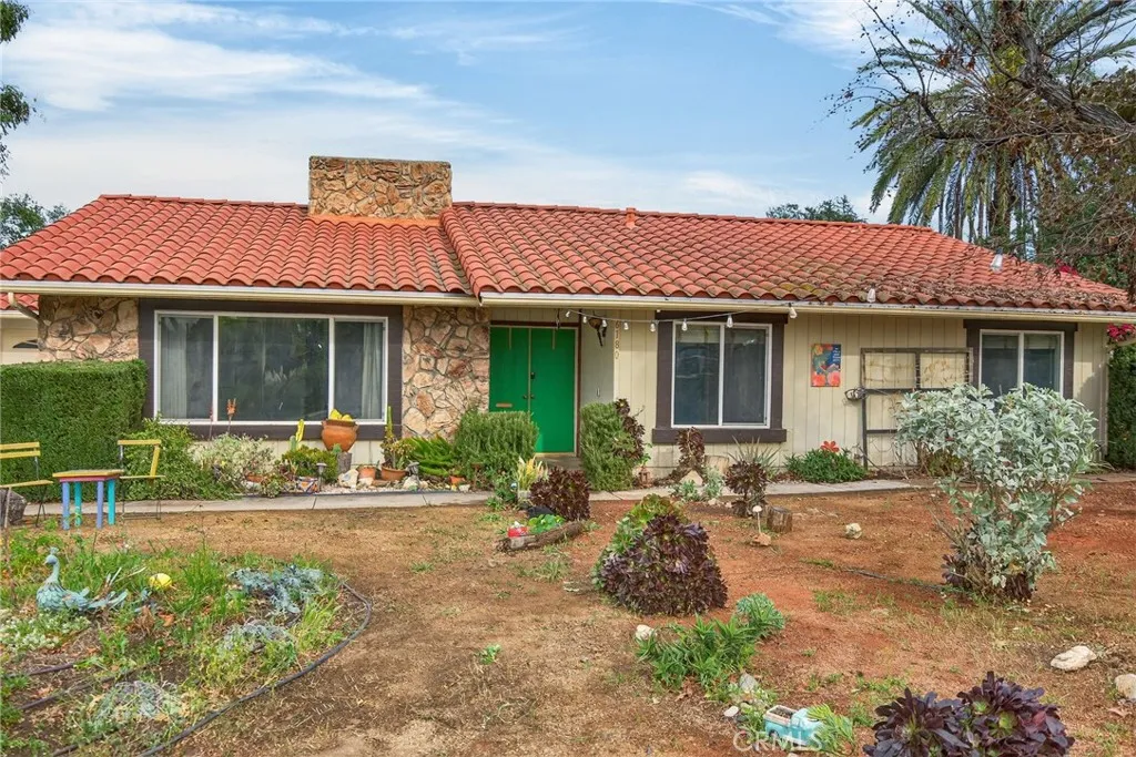 6180 Shaker, Riverside, California 92506 home-pic-1
