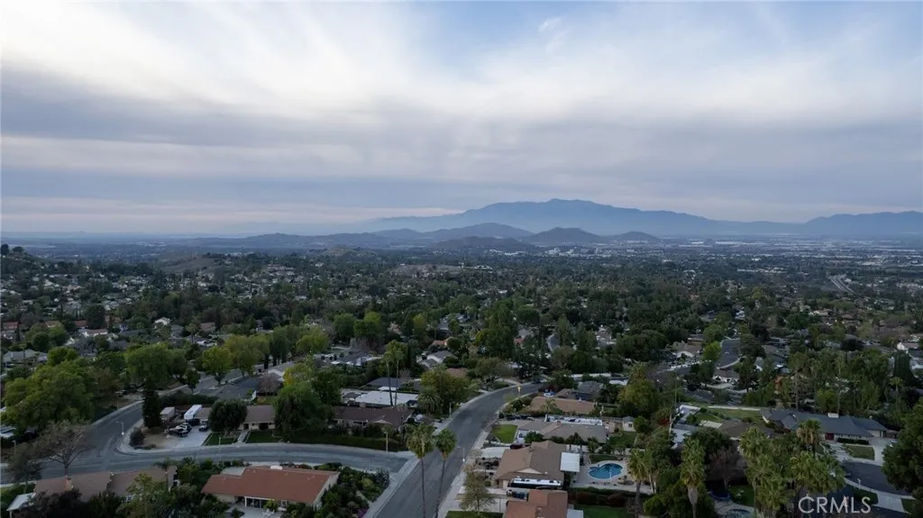 6180 Shaker, Riverside, California 92506 home-pic-23