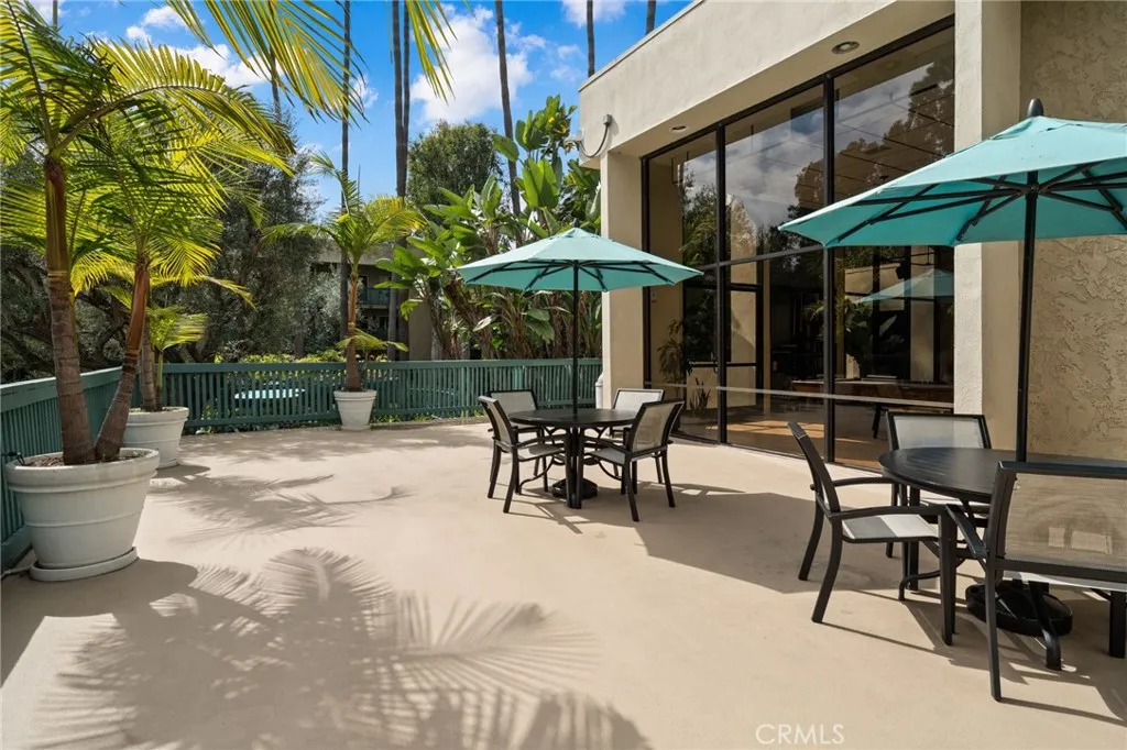 Clubhouse Deck