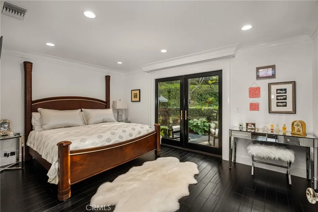 9821 Brentwood Drive, Santa Ana, California 92705 home-pic-30