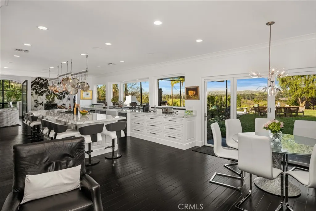 9821 Brentwood Drive, Santa Ana, California 92705 home-pic-25
