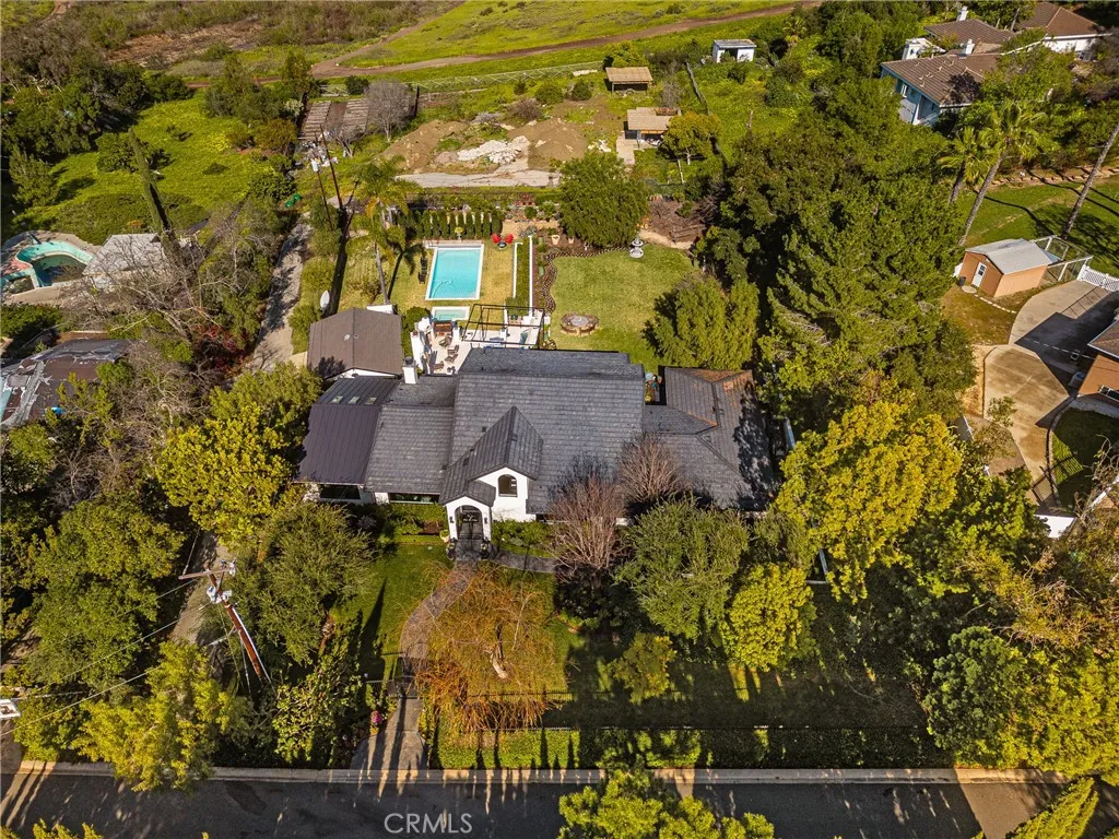 9821 Brentwood Drive, Santa Ana, California 92705 home-pic-8