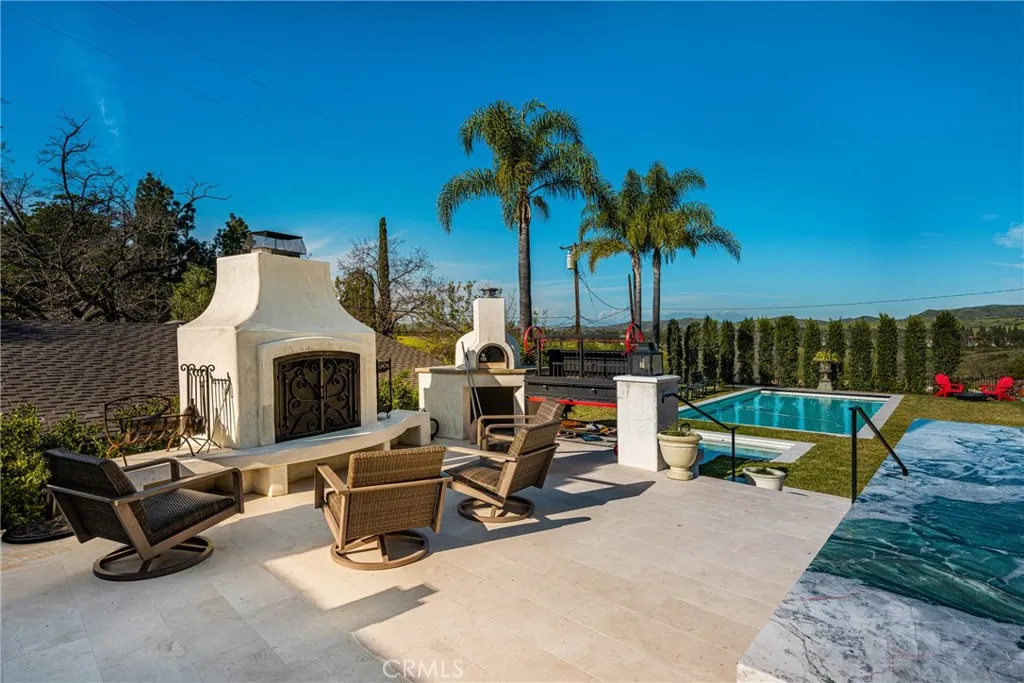 9821 Brentwood Drive, Santa Ana, California 92705 home-pic-14