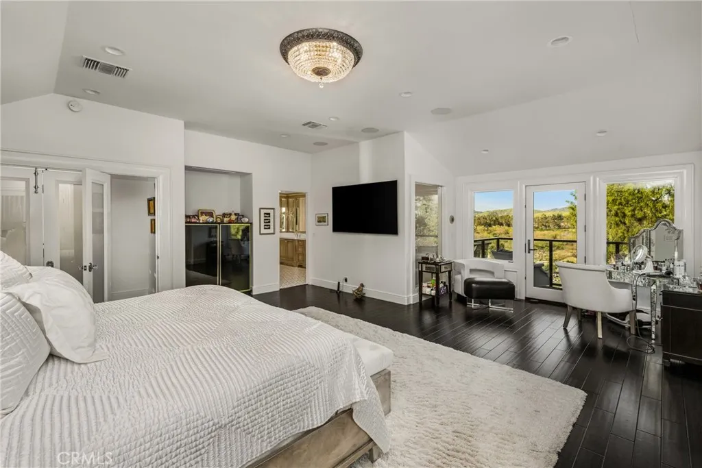 9821 Brentwood Drive, Santa Ana, California 92705 home-pic-33