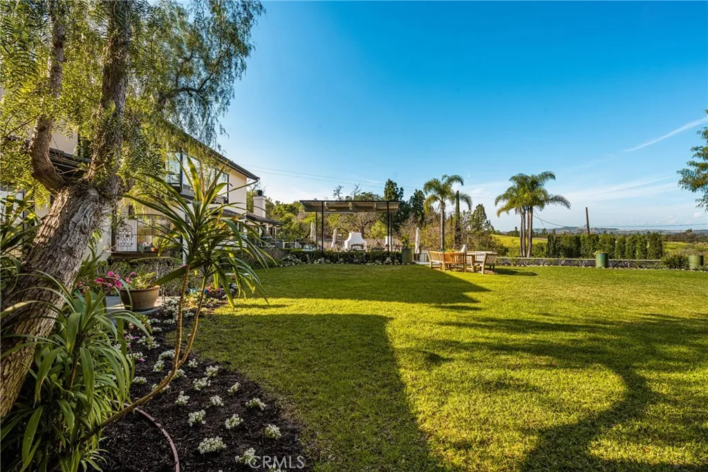 9821 Brentwood Drive, Santa Ana, California 92705 home-pic-19