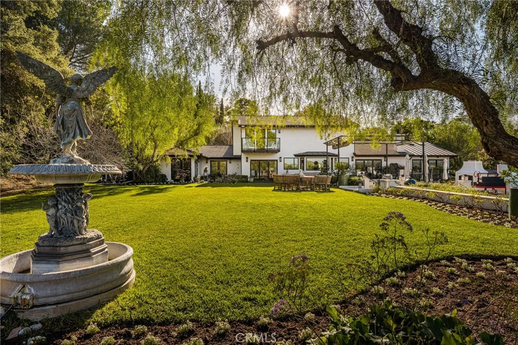 9821 Brentwood Drive, Santa Ana, California 92705 home-pic-5