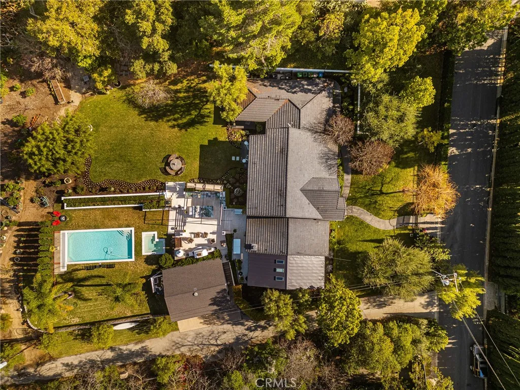 9821 Brentwood Drive, Santa Ana, California 92705 home-pic-7
